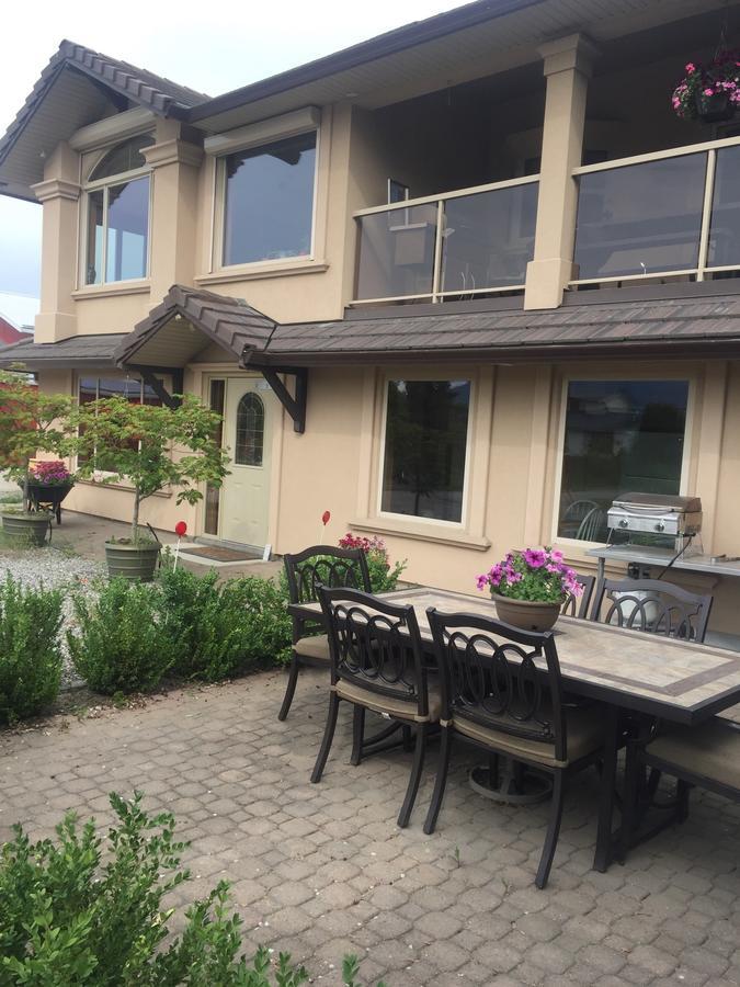 All Seasons Bed & Breakfast Kelowna Exterior foto